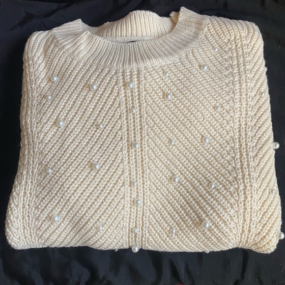 Beaded Pearl Oversized Knit Cream Sweater - Picture 6 of 8